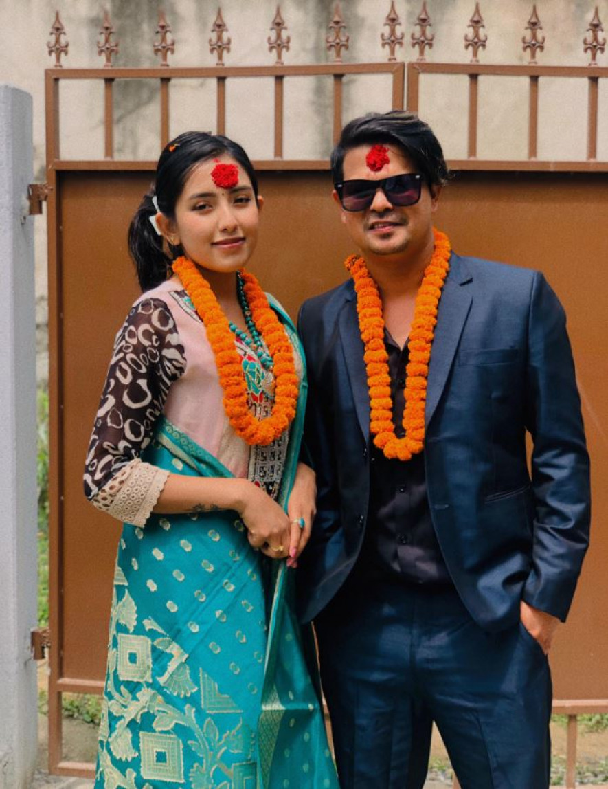 कमल खत्रीले गरे मेलिना मैनालीसँग इन्गेजमेन्ट