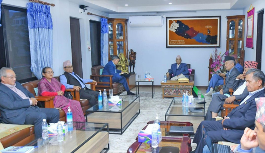 बालकोटमा एमालेको सचिवालय बैठक बस्दै