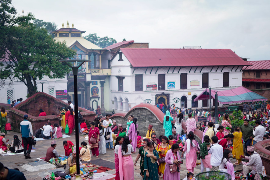 साउनको अन्तिम सोमबार पशुपतिमा घुइँचो (फोटो)