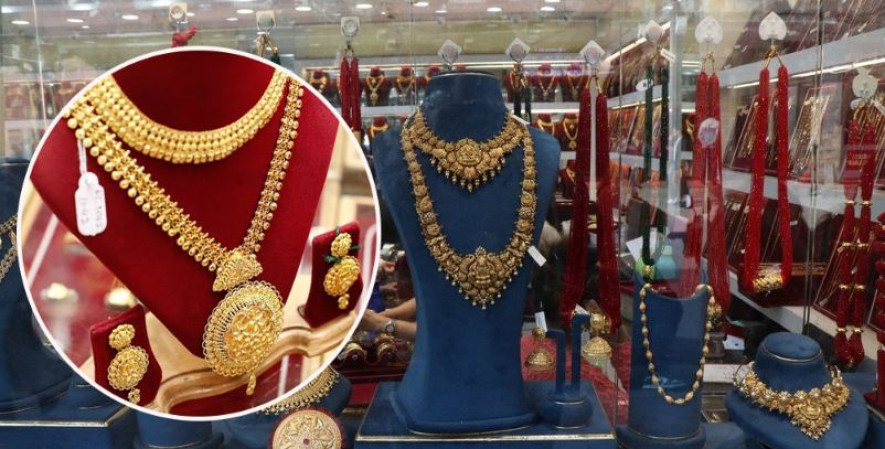 सुनको मूल्य स्थिर, चाँदीको सामान्य घट्यो