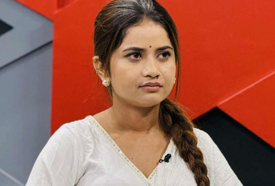 गायिका एलिना चौहान भन्छिन्- मर्नुभन्दा बहुलाउनु उपयुक्त ठानेर डिभोर्स गरें